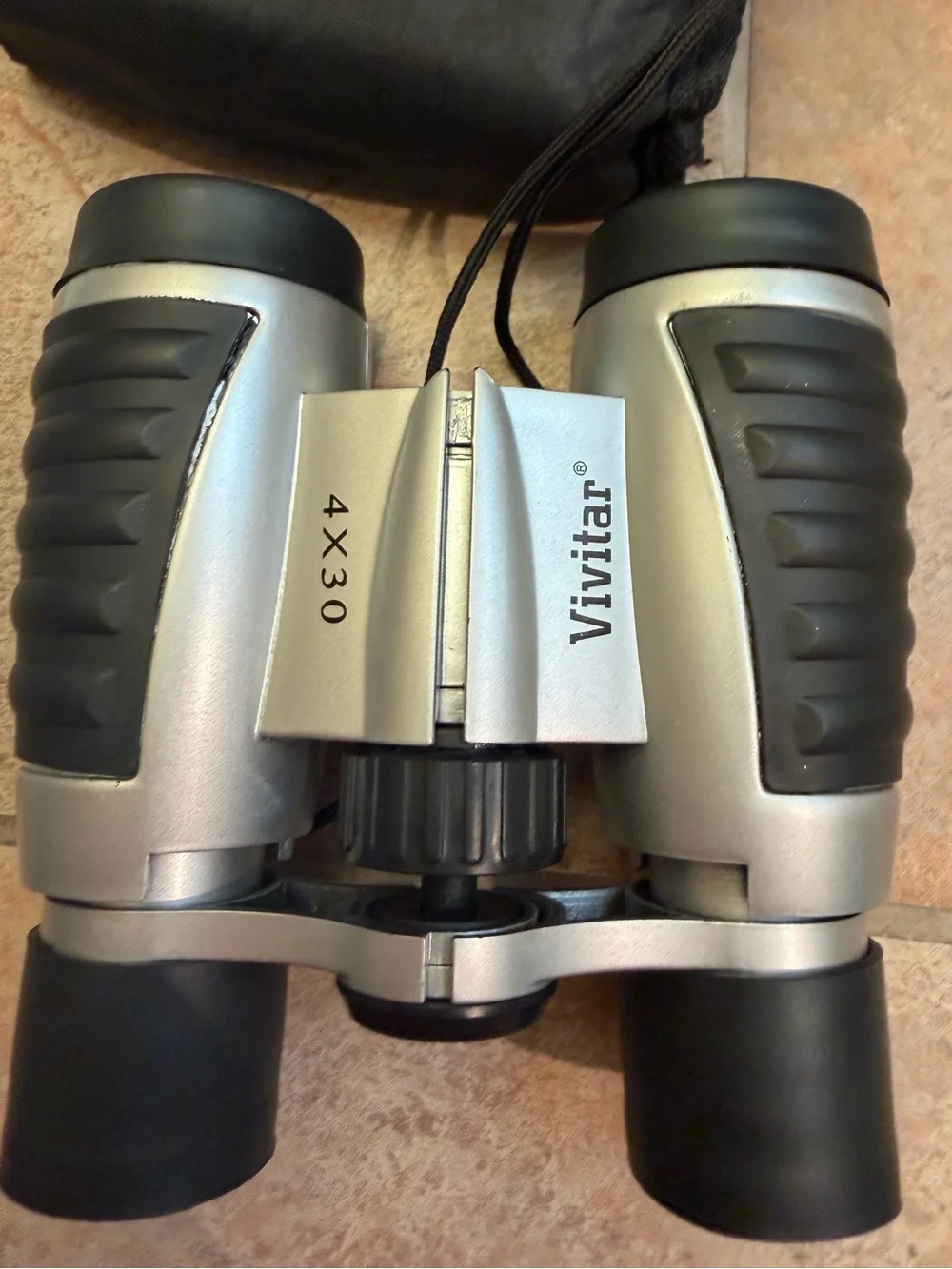 VIVITAR  Binoculars 4 x 30 Magnification With Carry Case Sports Stadiums Arenas